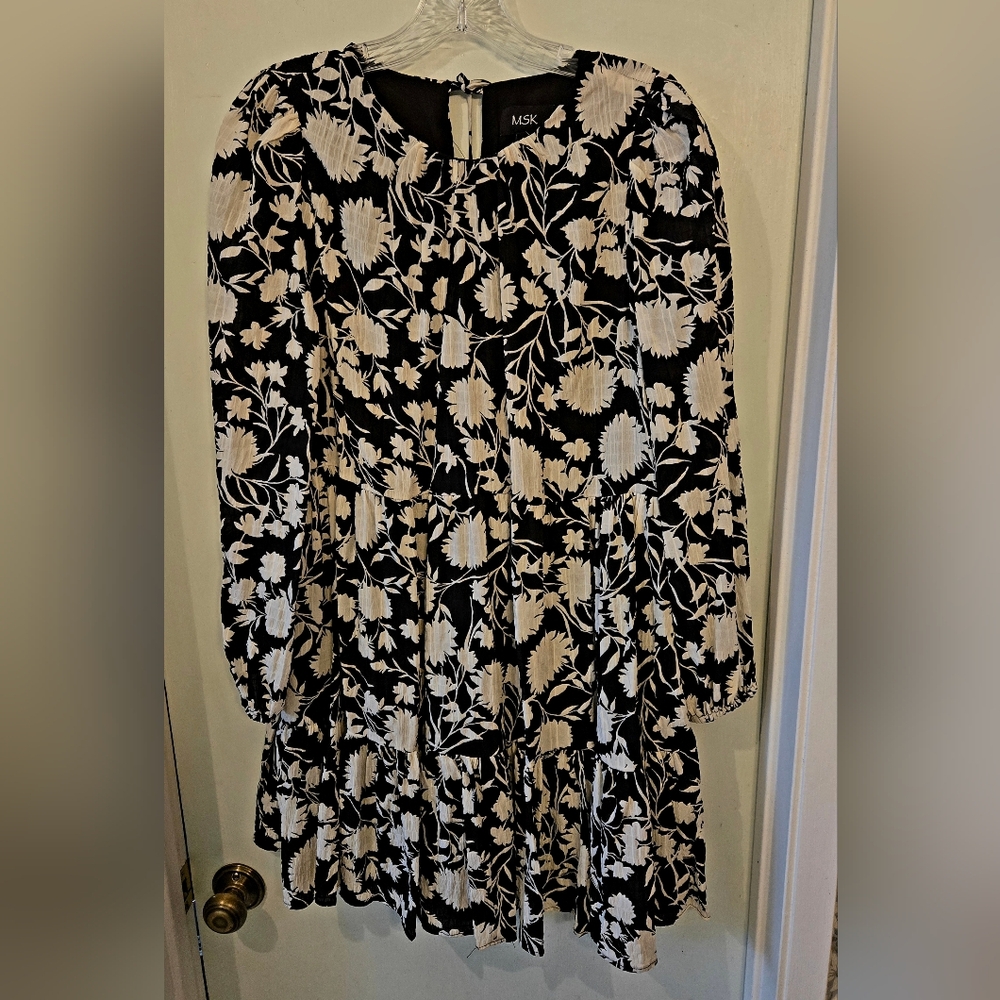 MSK Black and White Floral  Dress Size S